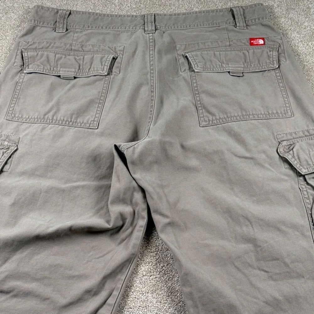 The North Face Mens 34‎ Cargo Pants Gray Cotton Twill Straight Leg RN61661